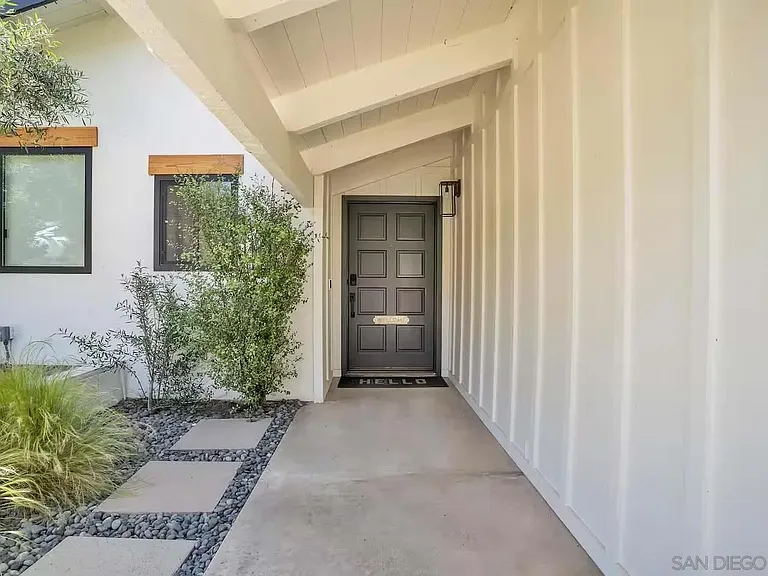3550 Laketree Dr — Photo 45