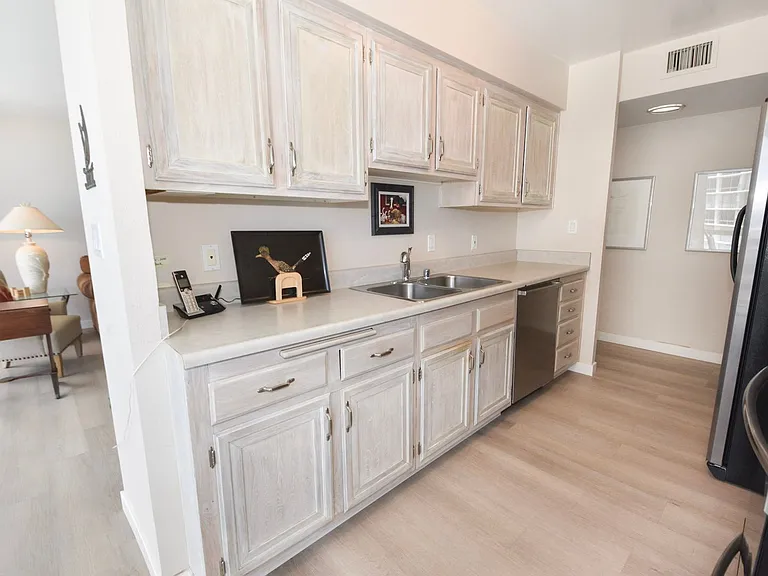 1730 Avenida Del Mundo #806 — Photo 4