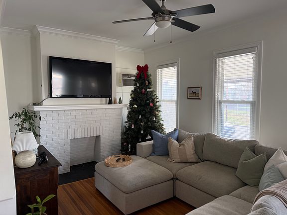 3rd image of 1396 Fairview Ave