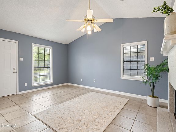 3rd image of 102 Longfellow Dr #B