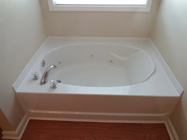 2357 Longmont Dr — Photo 10