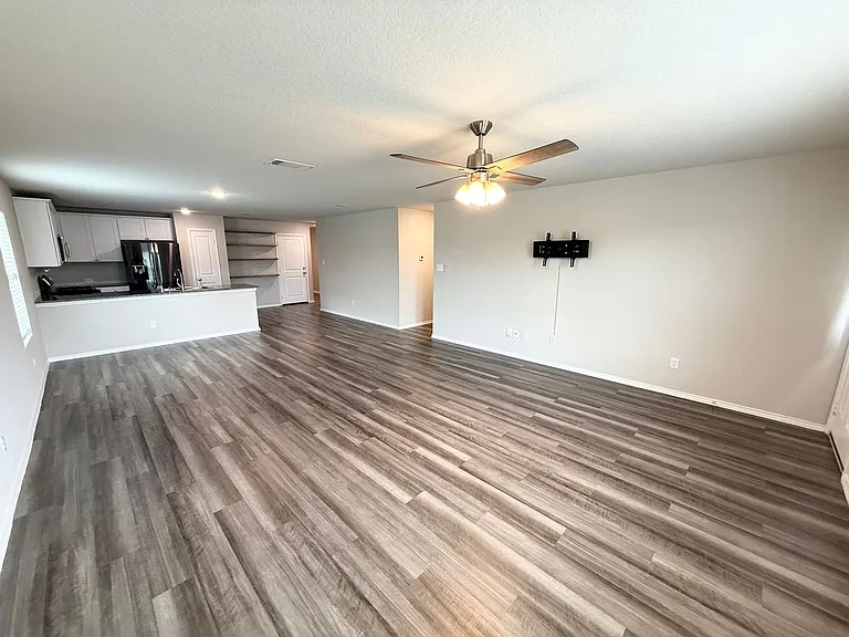10310 Waverunner — Photo 18