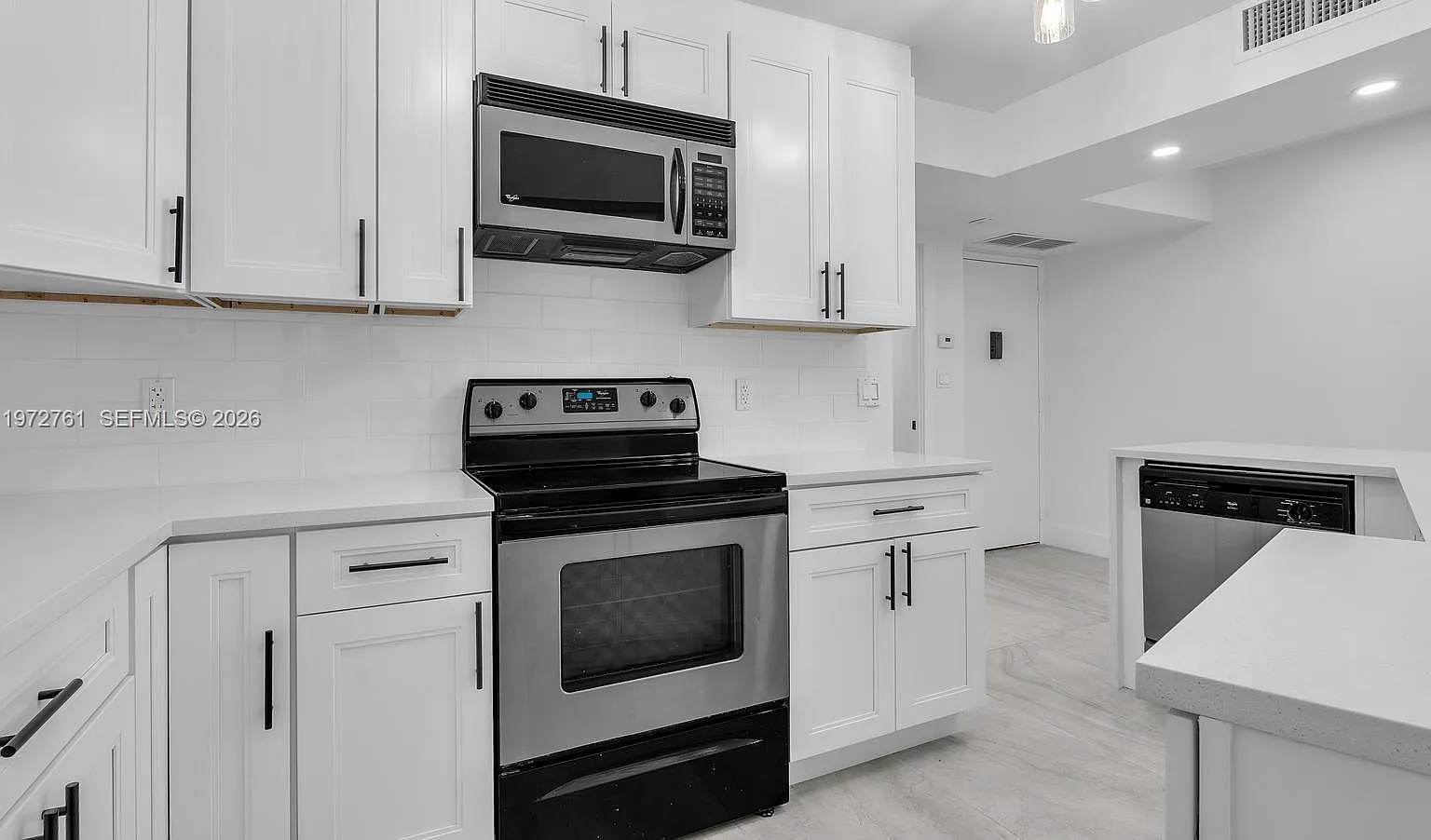 Environ I Condo 9 — Photo 3