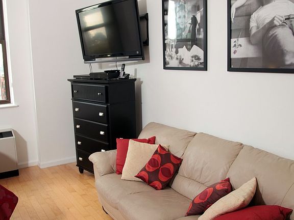 3rd image of 20 West St APT 12E