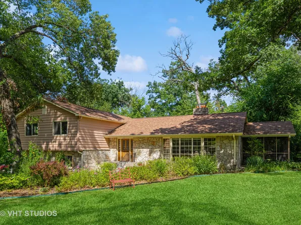 (undisclosed Address), Crystal Lake, IL 60012