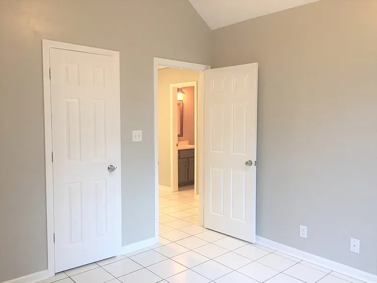542 Loblolly Ln — Photo 17