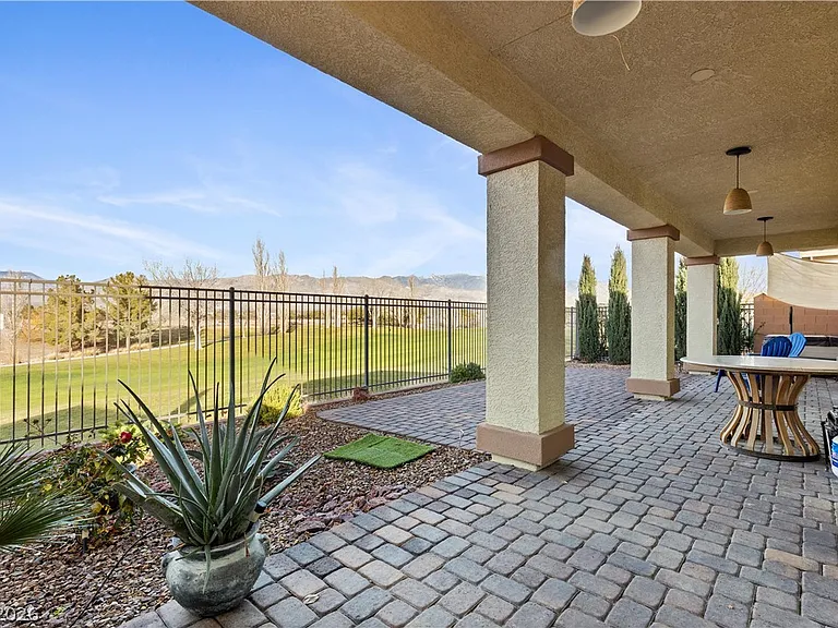 5524 E San Pietro Dr — Photo 5