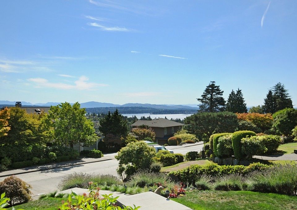 2nd image of 6541 50th Ave NE