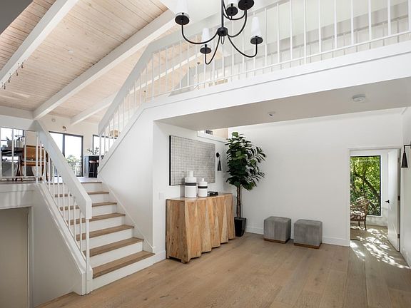 2nd image of 10669 Magdalena Rd