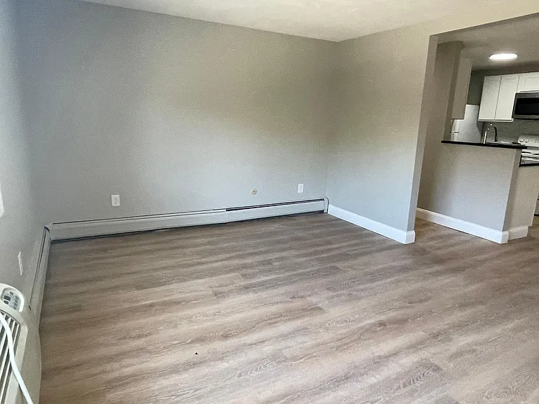 230 Phenix Ave #15 — Photo 4
