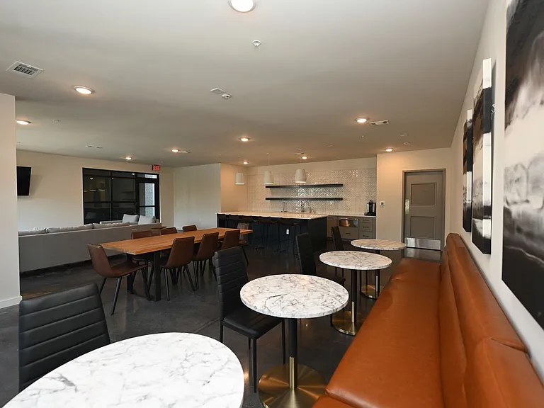 2900 Edwin Way #202 — Photo 43