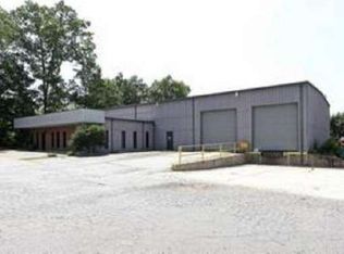 130 Carnes Dr, Fayetteville, GA 30214