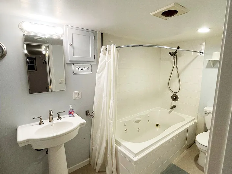 Bathroom #2 with jetted tub!