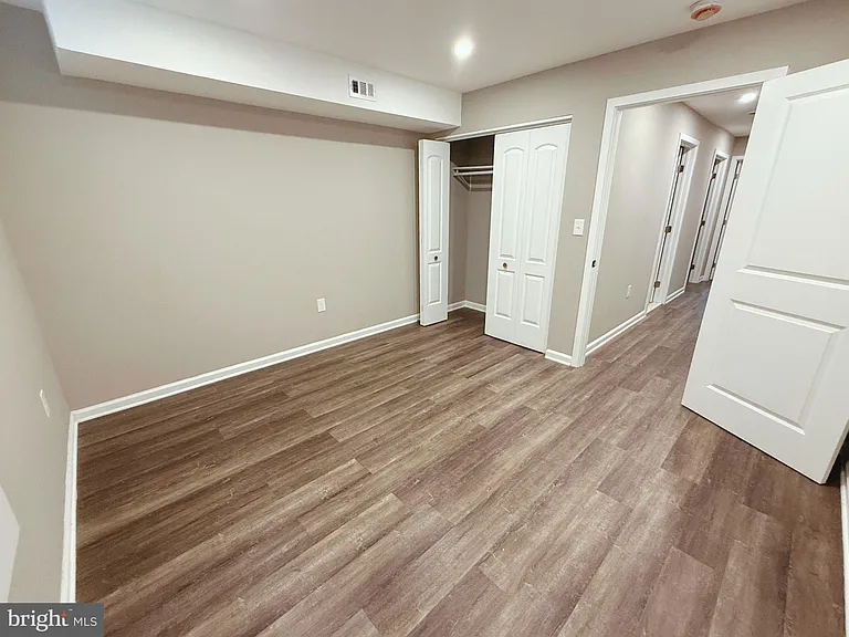 715 N Patterson Park Ave — Photo 22