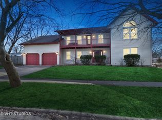 150 Greenbriar Dr, Antioch, IL 60002