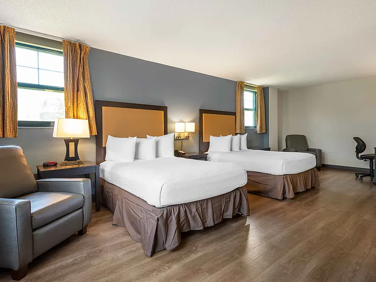 Deluxe Studio - 2 Full Beds