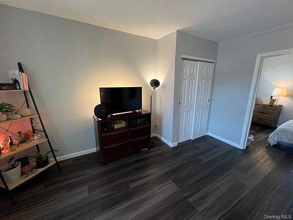 4th image of 259 Main St APT 1