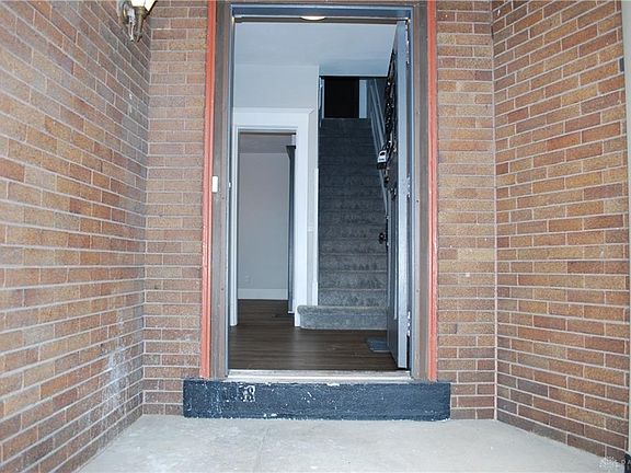 3rd image of 102 Salem Ave