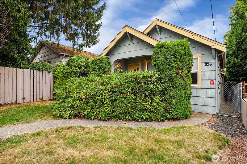 2nd image of 1926 9th Street