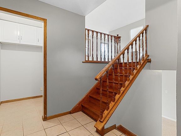 3rd image of 16497 Foliage Ave W