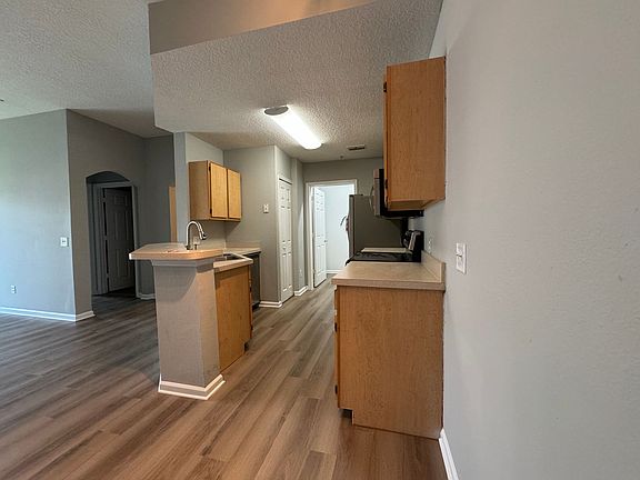 4th image of 6542 Swissco Dr APT 834