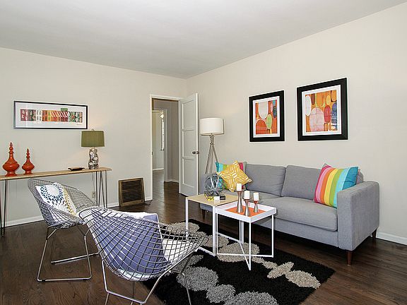 4th image of 2022 Las Flores Dr
