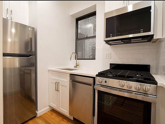 5th image of 354 W 18th St #2A