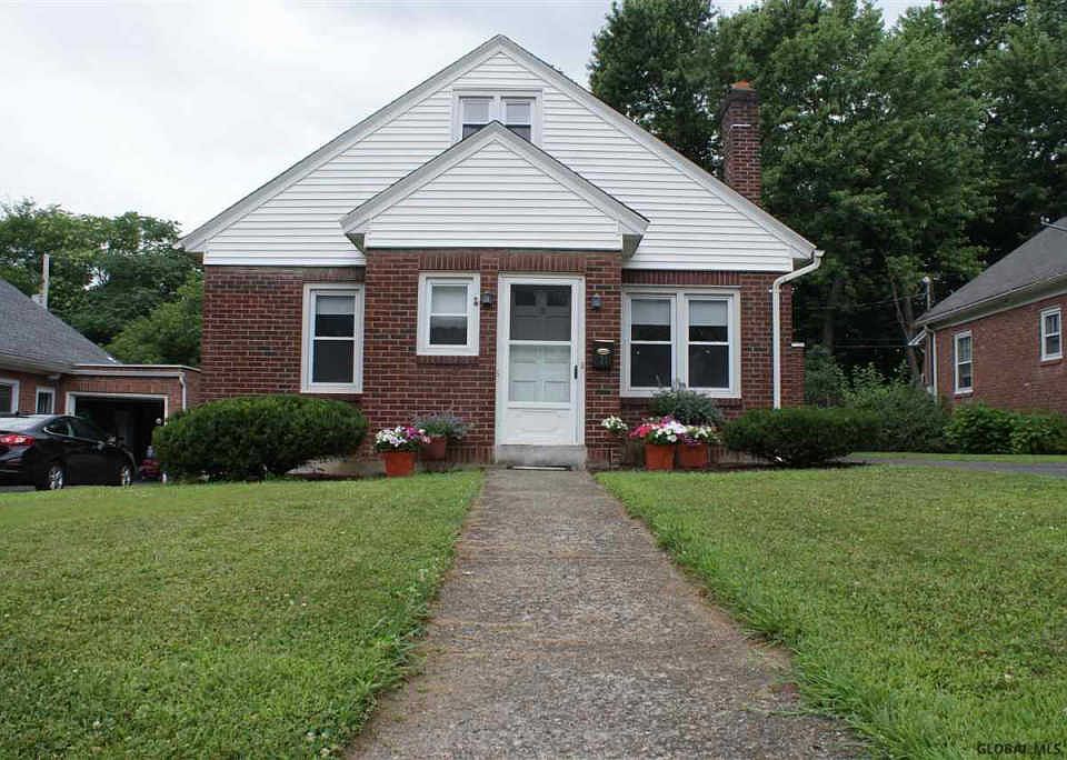 1st image of 21 Centerview Dr