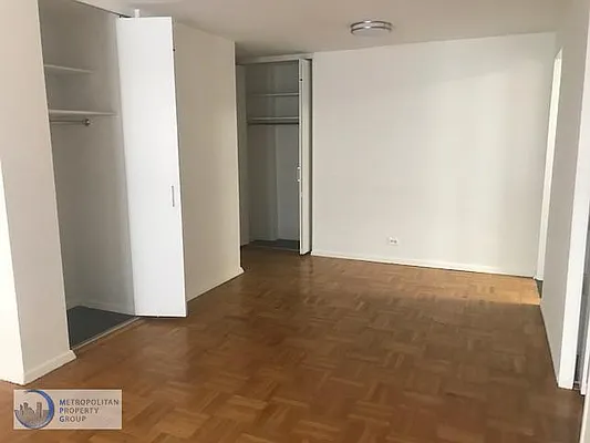 Rented by Metropolitan Property Group | media 7