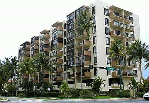 1st image of 575 Crandon Blvd APT 311