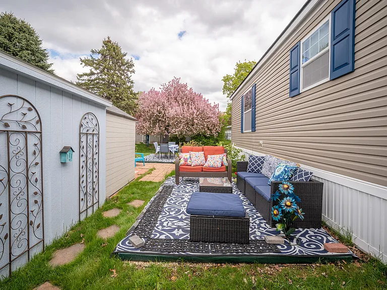183 Flicker St — Photo 19