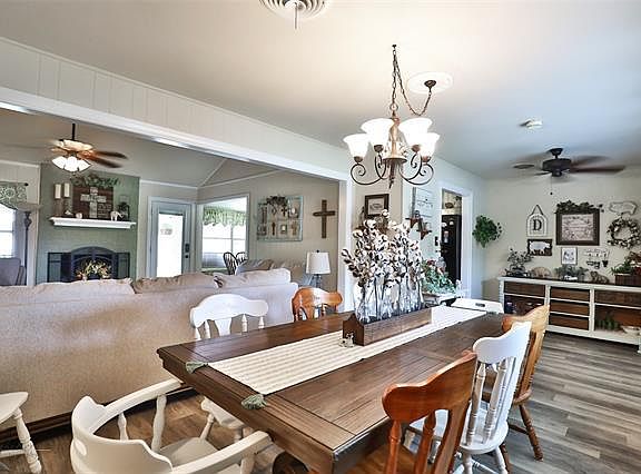 3rd image of 865 Green Valley Dr
