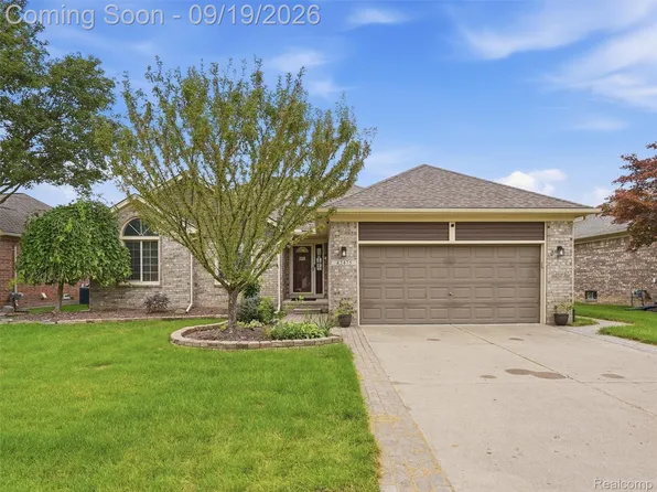 42475 Dharte Ct, Clinton Township, MI 48038