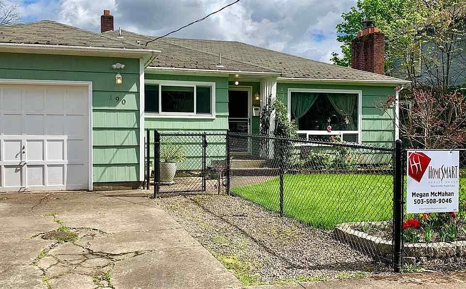 1st image of 190 23rd St NE