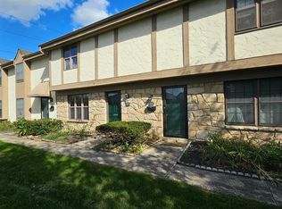 117 Stornoway Dr E, Columbus, OH 43213