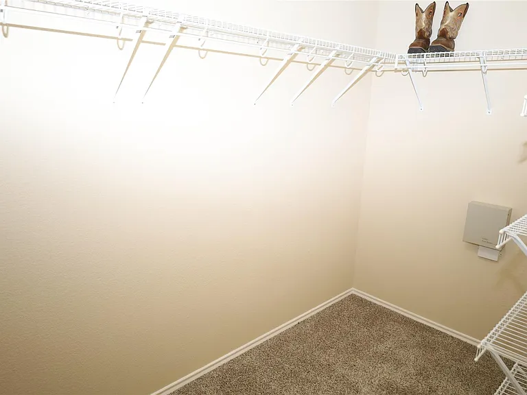 1804 Golden Arrow Ave — Photo 12