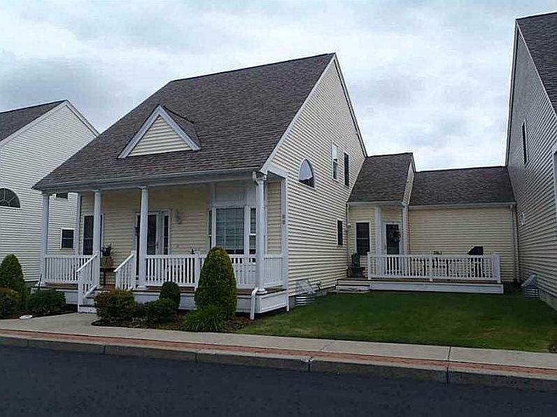 1st image of 68 Ashburton Dr #68