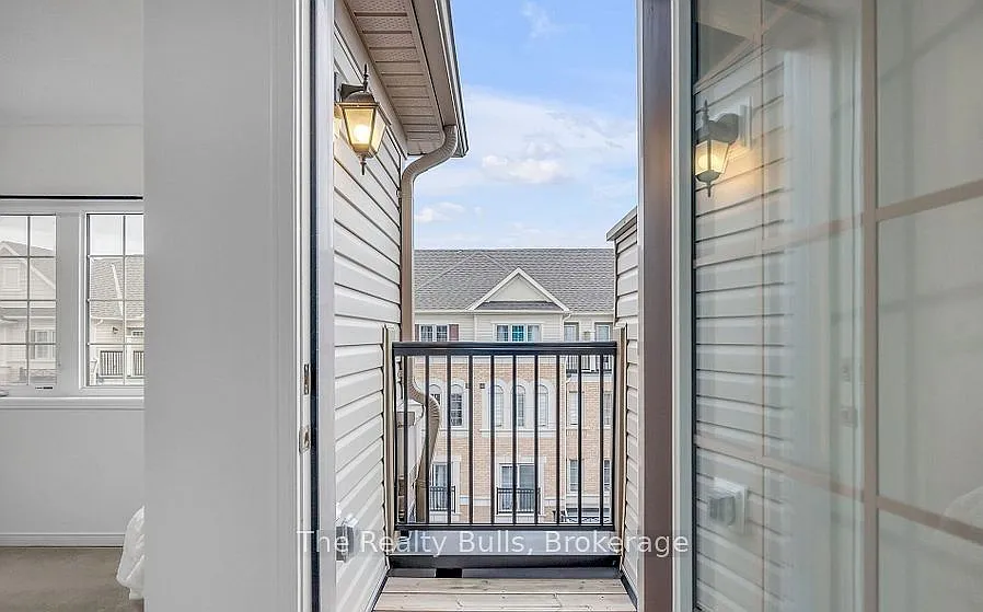 4 bed, $3,000 — Photo 2
