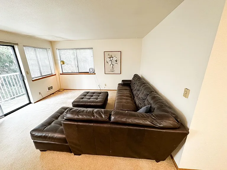 4011 Whitman Ave N #304 — Photo 2
