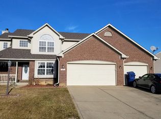 705 Hummingbird Ln, Whiteland, IN