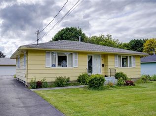 41 Leicestershire Rd, Rochester, NY 14621