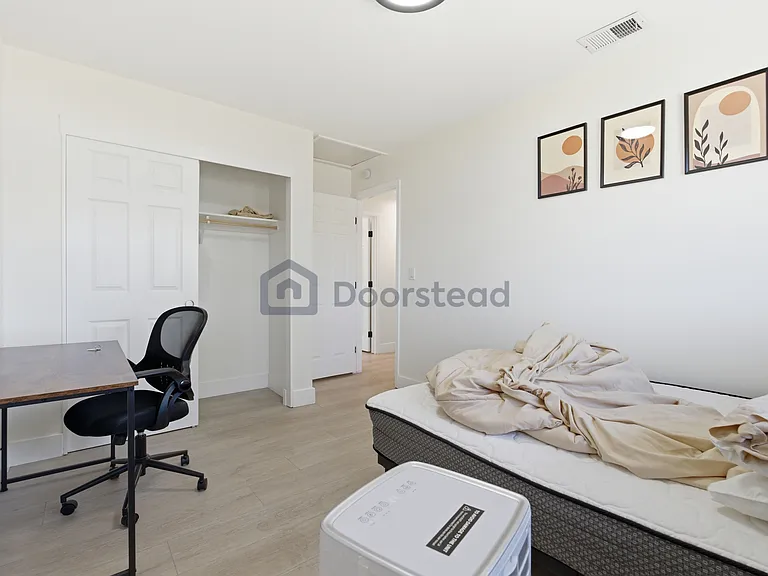 1624 Farringdon Ct — Photo 20