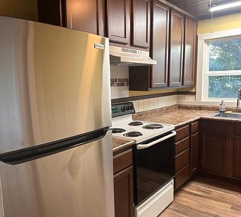 5th image of 6115 Brosnaham St