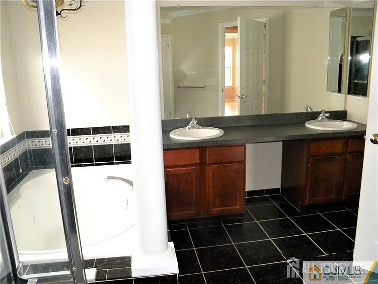 106 Sayreville Blvd S — Photo 13