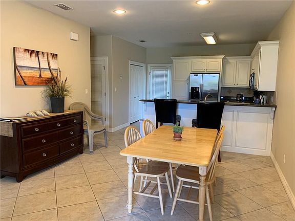 3rd image of 109 W Cora Lee Dr