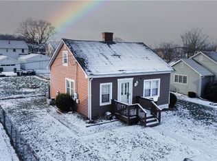 36 2nd St, Lawrence, PA 15055