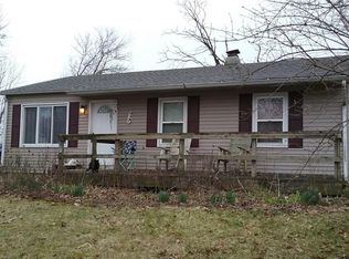 221 Highwood Dr, Westfield, IN