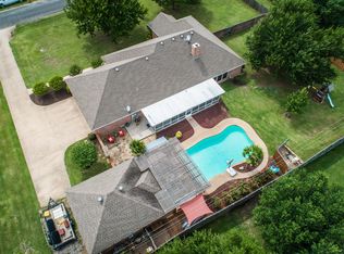 128 Uhl Rd, Red Oak, TX 75154
