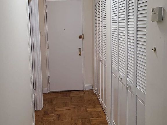 5th image of 186 Underhill Ave #3