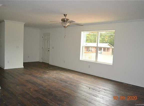 4th image of 105 Sarah Ave